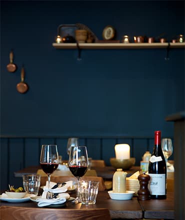 Cover Image for Complimentary wine when you dine!*