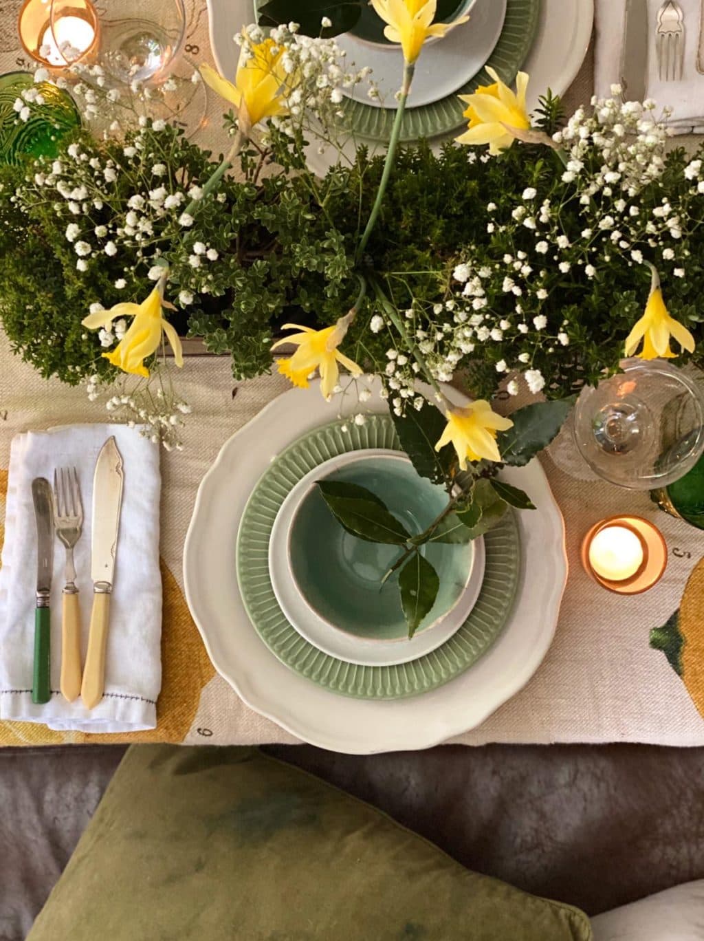 Cover Image for Easter Tables Three Ways