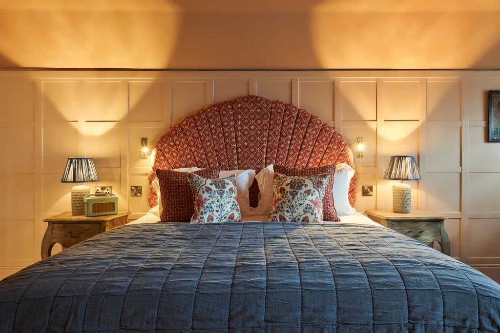 Cover Image for Un petit sejour anyone?